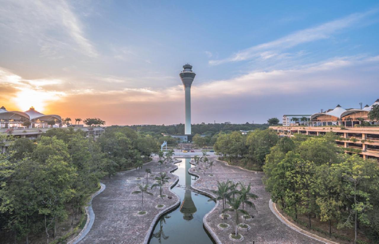 Klia Lili Residensi 5 Plus 2 Pax With Splendid Pool Nilai Dış mekan fotoğraf
