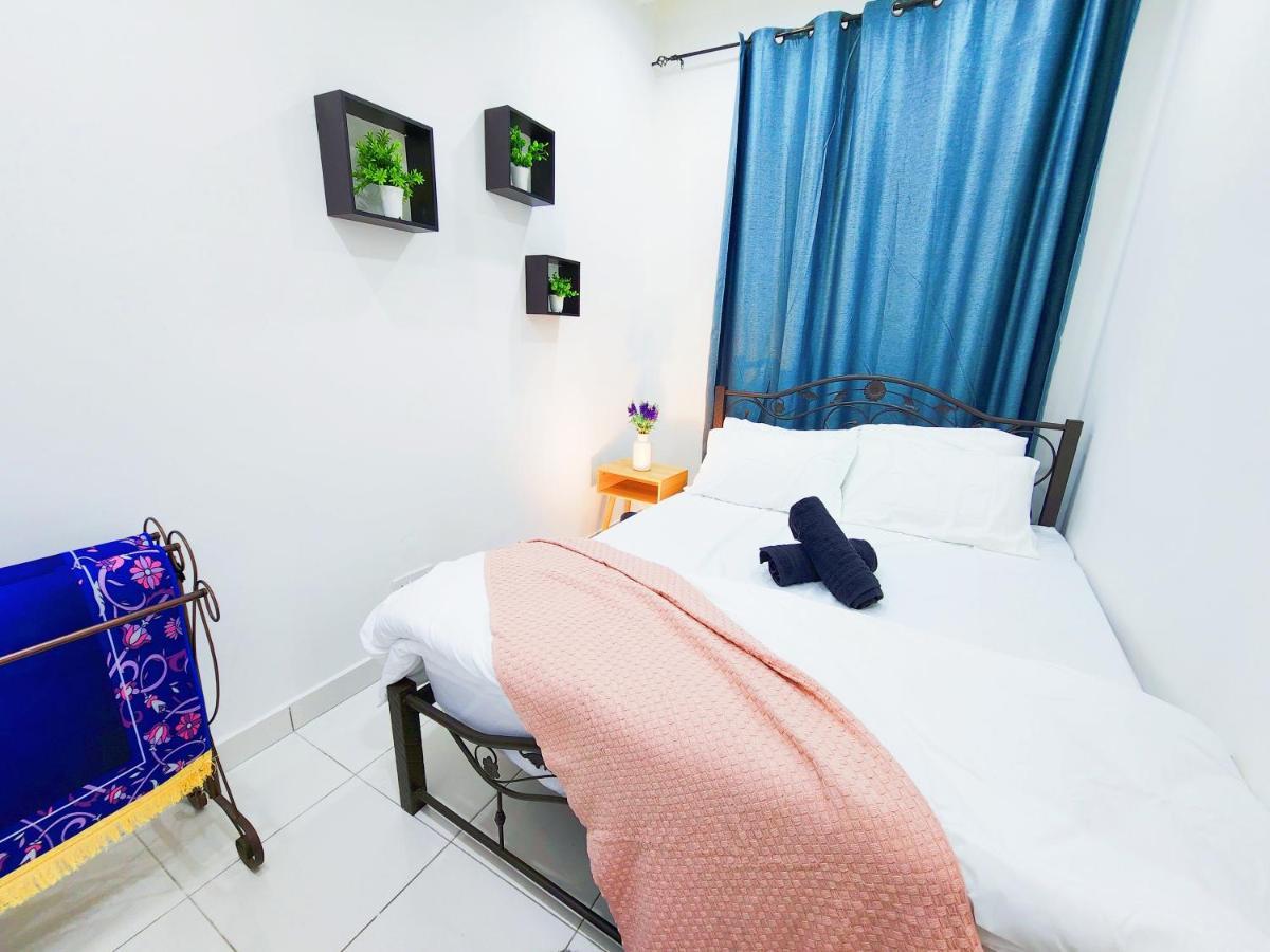 Klia Lili Residensi 5 Plus 2 Pax With Splendid Pool Nilai Dış mekan fotoğraf