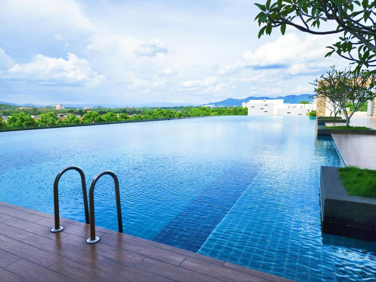 Klia Lili Residensi 5 Plus 2 Pax With Splendid Pool Nilai Dış mekan fotoğraf